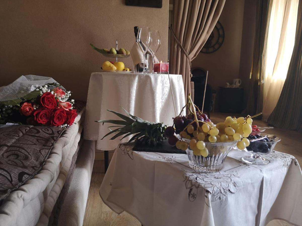 Suite Villa Aurelj Бароло Екстер'єр фото