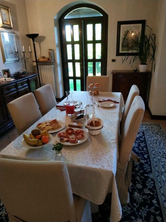 Suite Villa Aurelj Бароло Екстер'єр фото