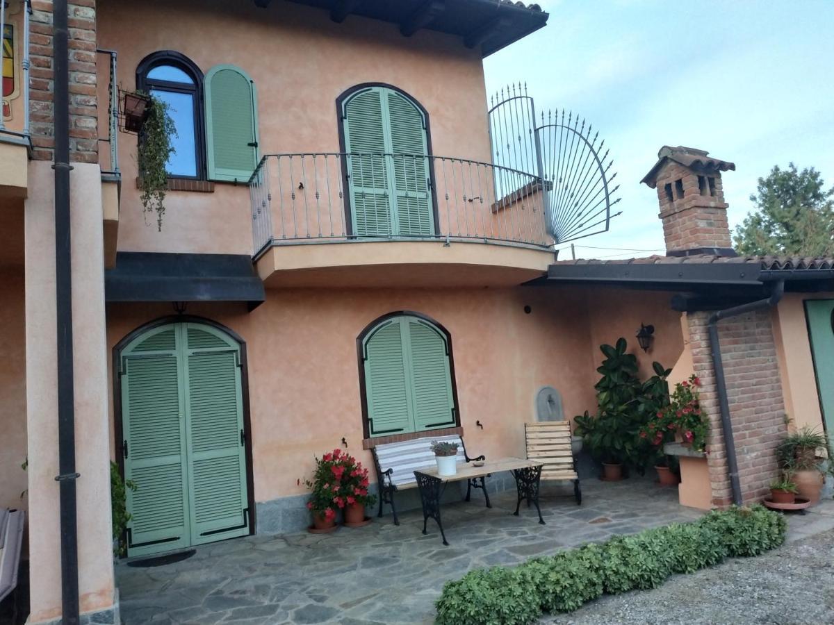 Suite Villa Aurelj Бароло Екстер'єр фото